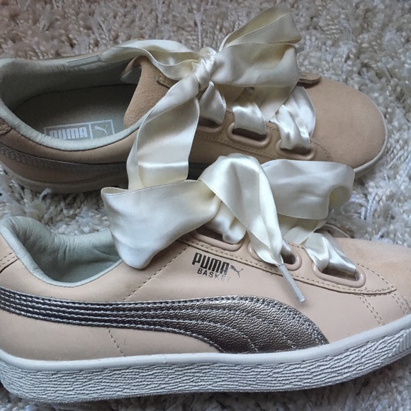Puma Shoes - Puma Heart Basket